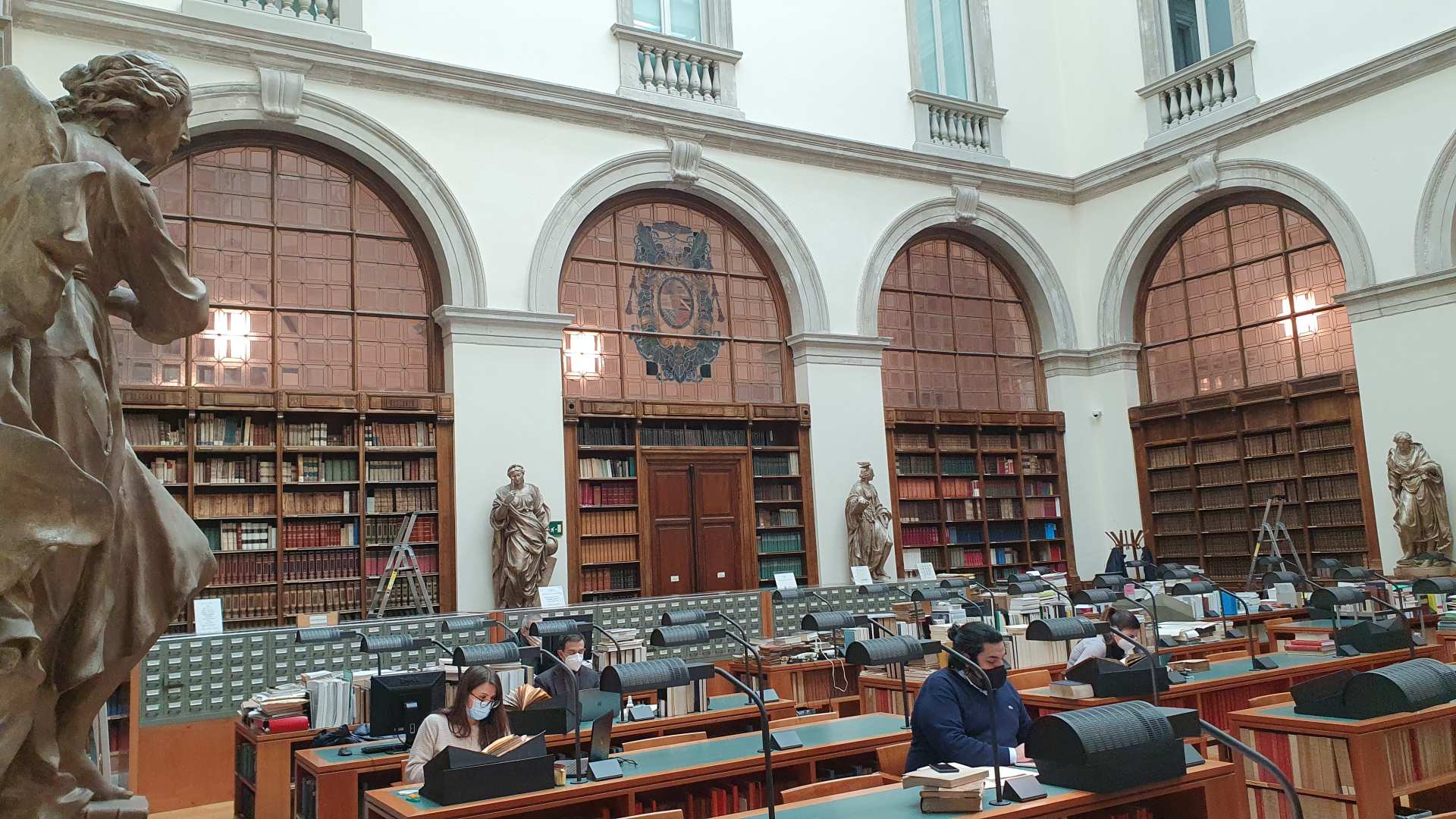 Reading room closed from November 9 to 12